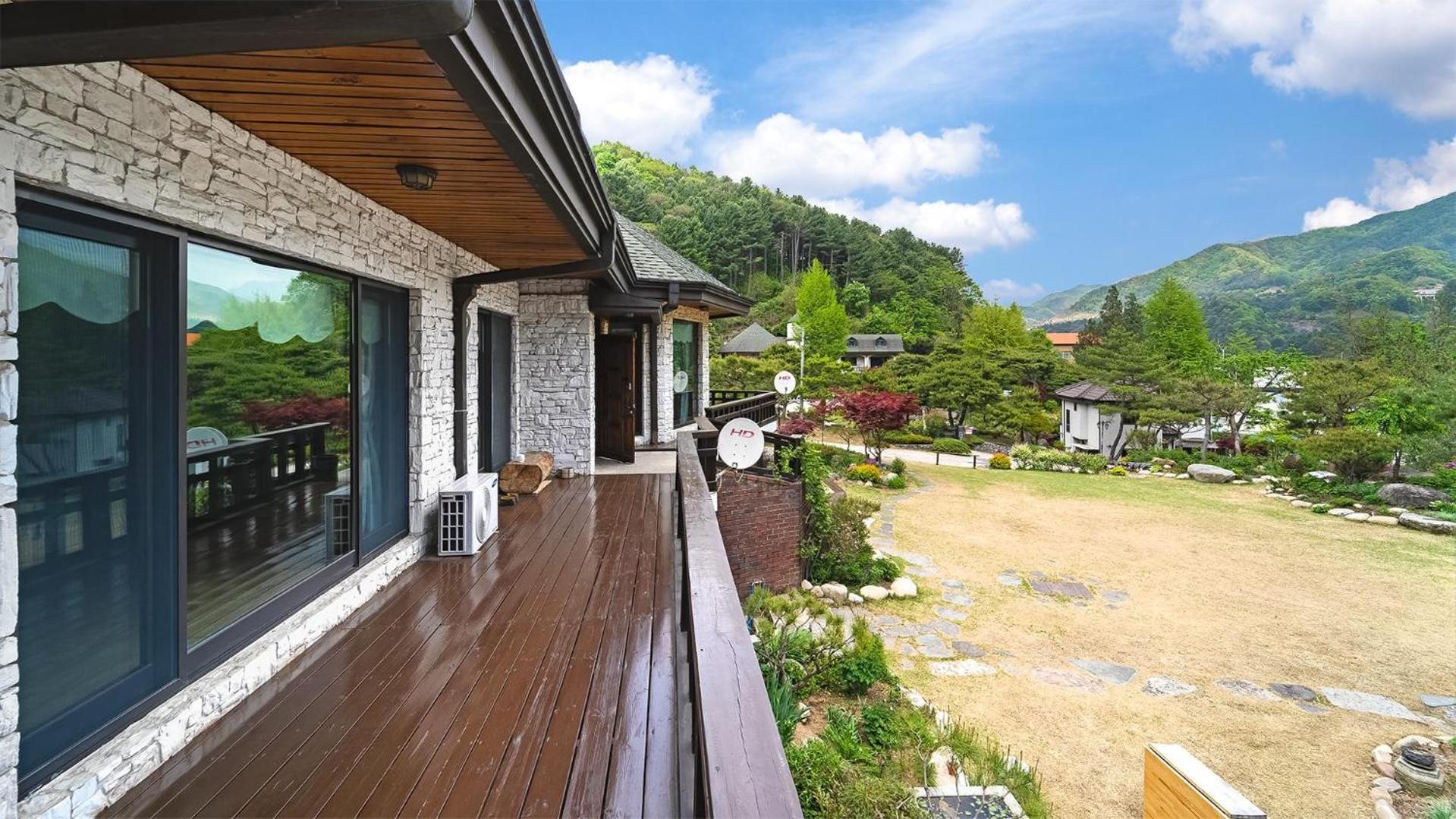 Gapyeong Yeheaden Pension Pocheon Bilik gambar