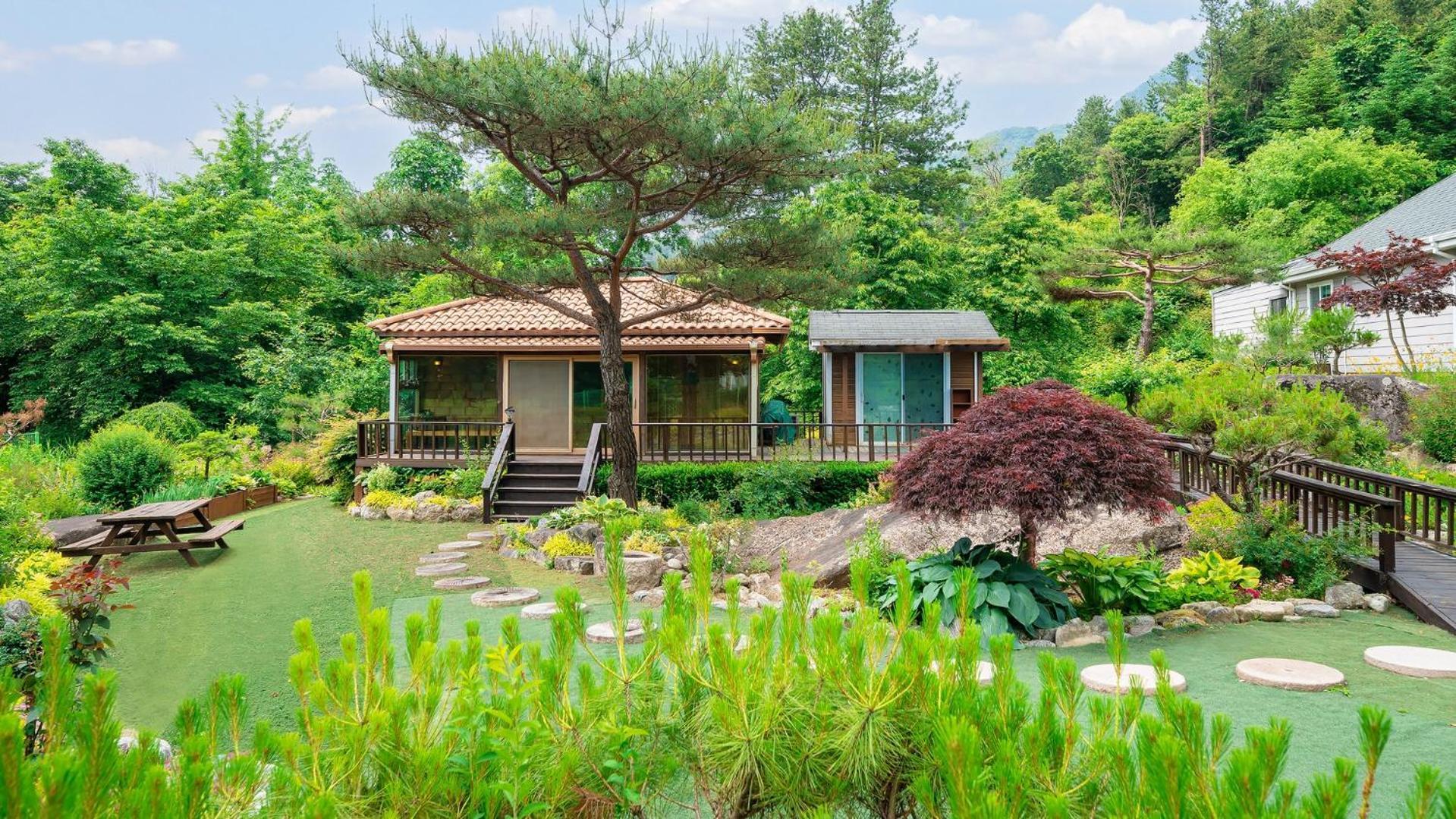 Gapyeong Yeheaden Pension Pocheon Bilik gambar